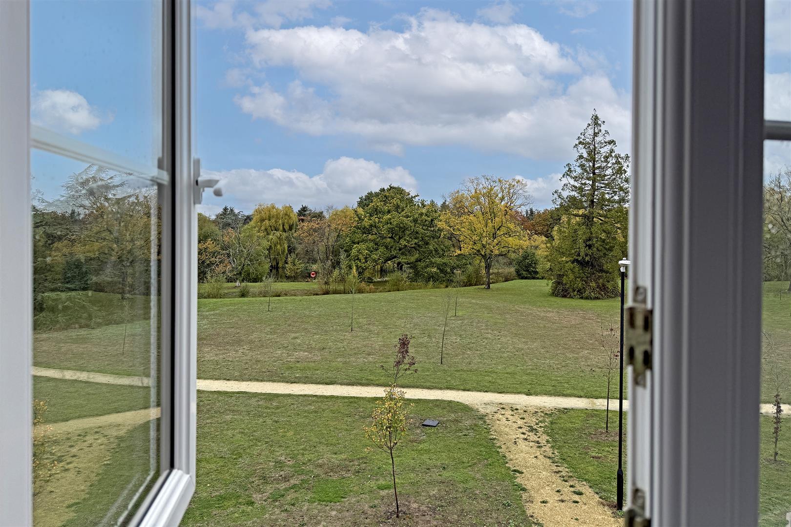 Ridout End, Bricket Wood, St. Albans - photo 24